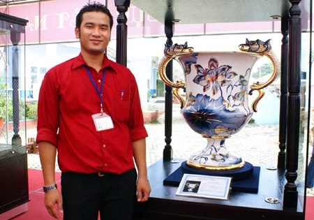 Xác lập 9 kỷ lục gốm sứ Việt Nam - 2