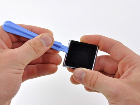 Cận cảnh “nội thất” của iPod Nano thế hệ thứ 6 - 6