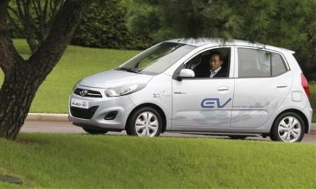 Tổng thống Hàn Quốc sau vô lăng ô tô điện Hyundai - 2 Tổng thống Hàn Quốc sau vô lăng ô tô điện Hyundai - 2