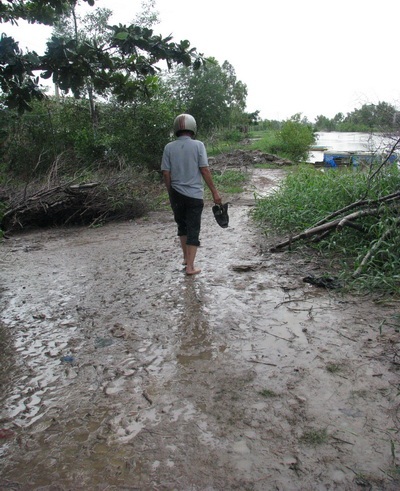 Hàng trăm hộ dân nhiều năm mòn mỏi chờ… lộ - 1