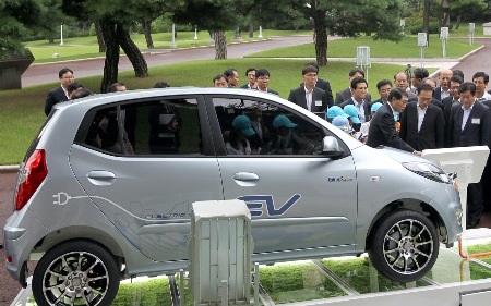 Tổng thống Hàn Quốc sau vô lăng ô tô điện Hyundai - 4 Tổng thống Hàn Quốc sau vô lăng ô tô điện Hyundai - 4