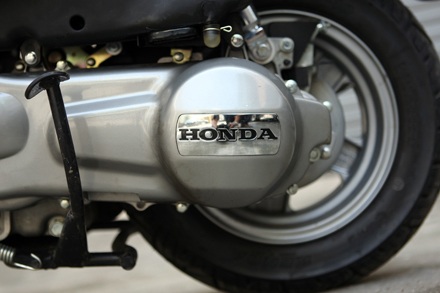 “Mổ xẻ” xe lai Piaggio - Honda tại Hà Nội - 12