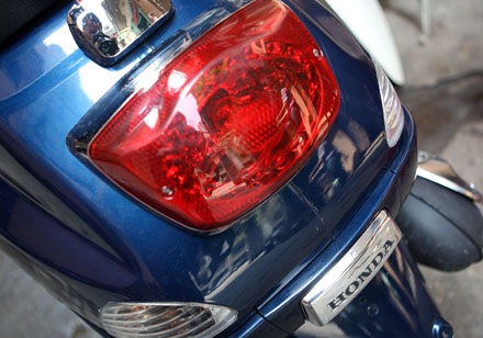 “Mổ xẻ” xe lai Piaggio - Honda tại Hà Nội - 6