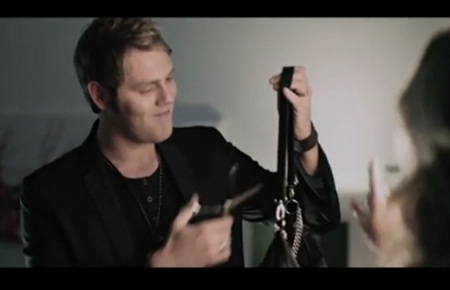 Delta Goodrem - Brian McFadden “ăn miếng trả miếng” - 2 Delta Goodrem - Brian McFadden “ăn miếng trả miếng” - 2