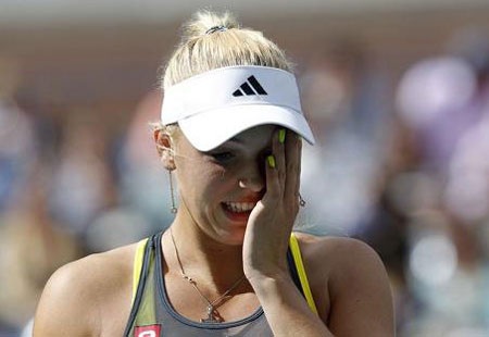 Clijsters và Zvonareva tranh ngôi vô địch đơn nữ - 3 Clijsters và Zvonareva tranh ngôi vô địch đơn nữ - 3
