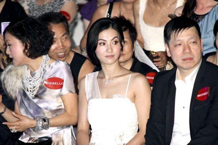 Vẻ rạng ngời của “bà mẹ hai con” Trương Bá Chi - 13