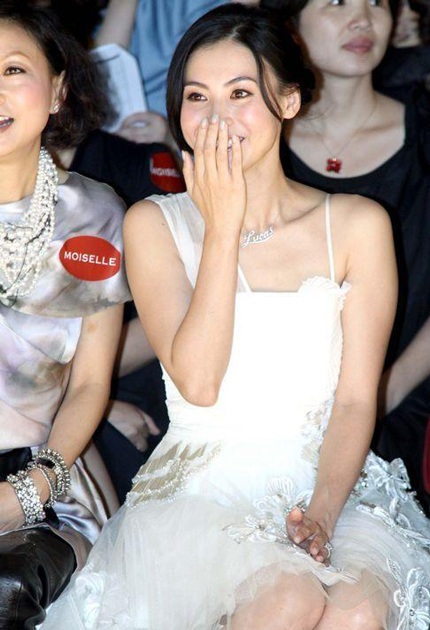 Vẻ rạng ngời của “bà mẹ hai con” Trương Bá Chi - 16