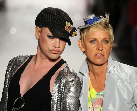 Xem MC đồng tính trình diễn thời trang - 8 Xem MC đồng tính trình diễn thời trang - 8