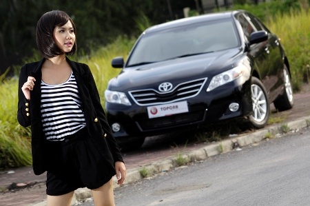 Camry 2011 cuốn hút bên Huyền Lizzie - 1