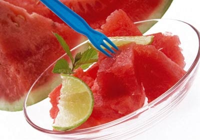 Cách dùng dưa hấu giải khát chữa bệnh - 1 Cách dùng dưa hấu giải khát chữa bệnh - 1