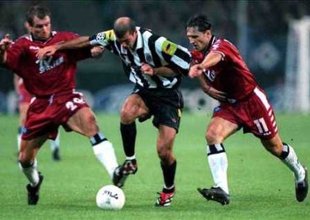 10 trận mở màn Champions League đáng nhớ nhất trong lịch sử - 4 10 trận mở màn Champions League đáng nhớ nhất trong lịch sử - 4