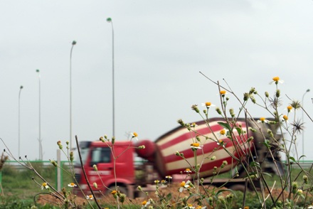 Ngắm tuyến cao tốc đạt chuẩn đầu tiên ở Việt Nam - 5 Ngắm tuyến cao tốc đạt chuẩn đầu tiên ở Việt Nam - 5