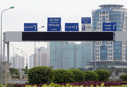 Ngắm tuyến cao tốc đạt chuẩn đầu tiên ở Việt Nam - 2 Ngắm tuyến cao tốc đạt chuẩn đầu tiên ở Việt Nam - 2