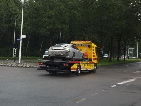 Chiếc Aston Martin Rapide đầu tiên lâm nạn - 6