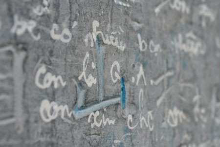 Nhem nhuốc di tích cổ quanh hồ Gươm trước Đại lễ - 15