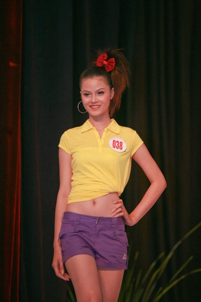 Hương Giang rạng rỡ trong vai trò giám khảo - 14 Hương Giang rạng rỡ trong vai trò giám khảo - 14