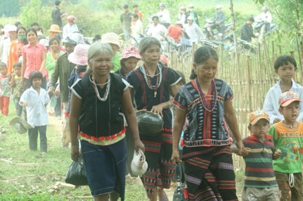 Ngôi làng có “truyền thống”… hai vợ - 1 Ngôi làng có “truyền thống”… hai vợ - 1