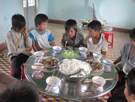 Nỗi buồn của thầy trò ở Ayun - 5 Nỗi buồn của thầy trò ở Ayun - 5