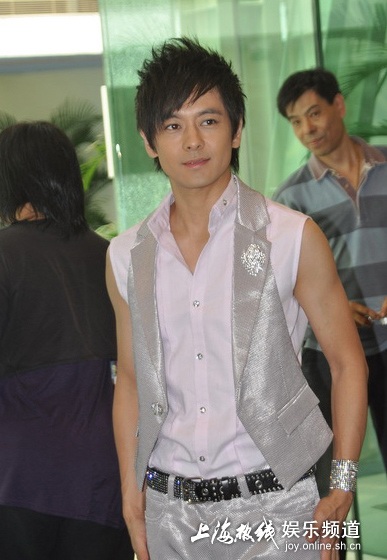 Lâm Chí Dĩnh đã lấy vợ - 1 Lâm Chí Dĩnh đã lấy vợ - 1