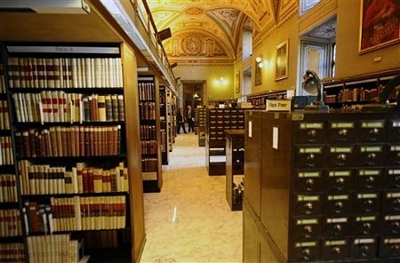 Vatican mở lại “kho báu” - 1