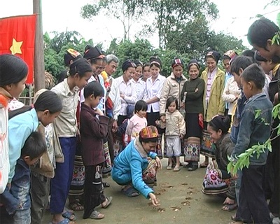 Cần khôi phục các trò chơi dân gian  - 1