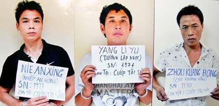 Nhóm đạo chích ngoại quốc chuyên đục két sắt sa lưới - 1