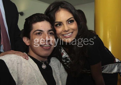 Hoa hậu Hoàn vũ hoạt động từ thiện ngay khi về nhà - 14 Hoa hậu Hoàn vũ hoạt động từ thiện ngay khi về nhà - 14