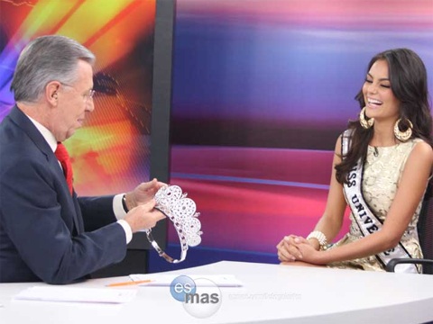 Hoa hậu Hoàn vũ hoạt động từ thiện ngay khi về nhà - 21 Hoa hậu Hoàn vũ hoạt động từ thiện ngay khi về nhà - 21