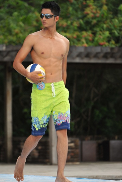 Siêu mẫu đa màu sắc với kỹ năng trình diễn - 38 Siêu mẫu đa màu sắc với kỹ năng trình diễn - 38