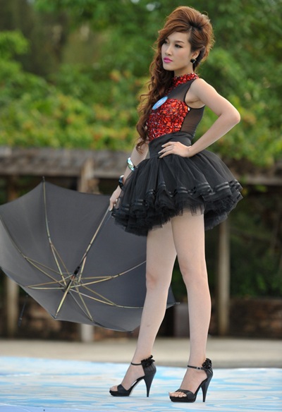 Siêu mẫu đa màu sắc với kỹ năng trình diễn - 23 Siêu mẫu đa màu sắc với kỹ năng trình diễn - 23