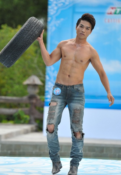 Siêu mẫu đa màu sắc với kỹ năng trình diễn - 14 Siêu mẫu đa màu sắc với kỹ năng trình diễn - 14