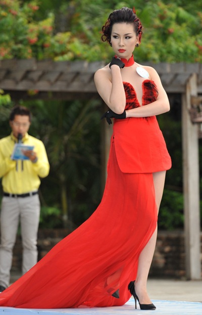 Siêu mẫu đa màu sắc với kỹ năng trình diễn - 24 Siêu mẫu đa màu sắc với kỹ năng trình diễn - 24