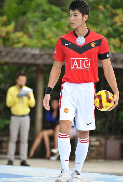 Siêu mẫu đa màu sắc với kỹ năng trình diễn - 17 Siêu mẫu đa màu sắc với kỹ năng trình diễn - 17