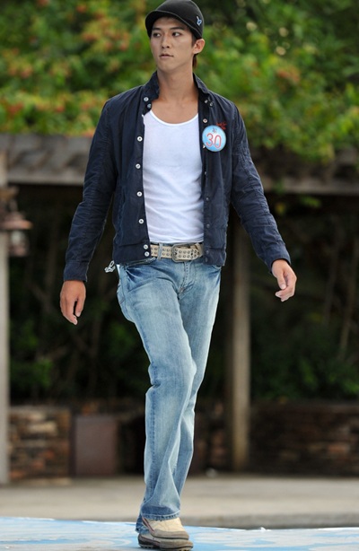 Siêu mẫu đa màu sắc với kỹ năng trình diễn - 21 Siêu mẫu đa màu sắc với kỹ năng trình diễn - 21