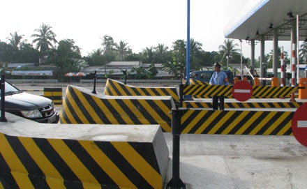 Ngày đầu tiên thu phí qua cầu Cần Thơ - 3 Ngày đầu tiên thu phí qua cầu Cần Thơ - 3