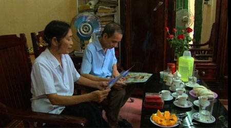 Người hưu trí Việt Nam dưới ống kính phóng viên nước ngoài - 9 Người hưu trí Việt Nam dưới ống kính phóng viên nước ngoài - 9