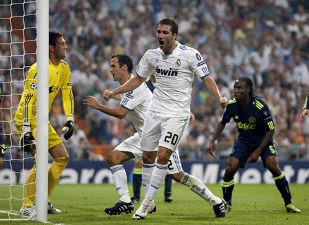 Real Madrid, AC Milan khởi đầu như mơ tại Champions League - 3 Real Madrid, AC Milan khởi đầu như mơ tại Champions League - 3