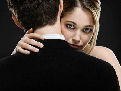 “Vụ án” sợi tóc trên vai áo chồng - 1 “Vụ án” sợi tóc trên vai áo chồng - 1