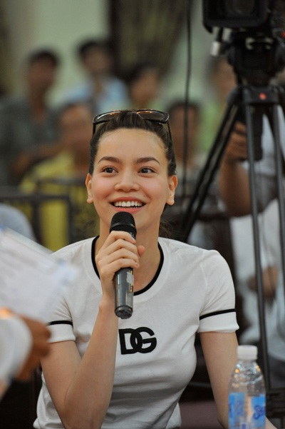 Hồ Ngọc Hà làm giám khảo cho Siêu mẫu 2010 - 1