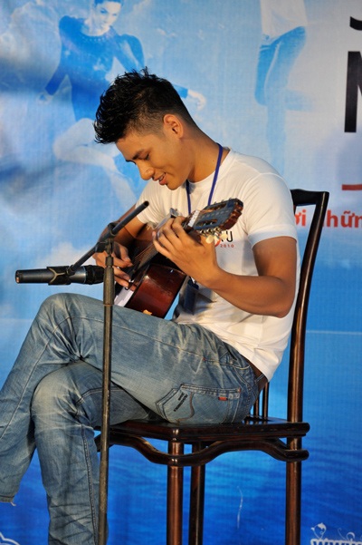 Hồ Ngọc Hà làm giám khảo cho Siêu mẫu 2010 - 10