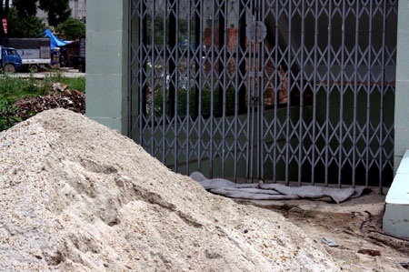 Nhếch nhác hầm bộ hành trên đường vành đai 3 - 9