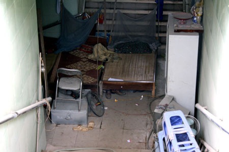 Nhếch nhác hầm bộ hành trên đường vành đai 3 - 13