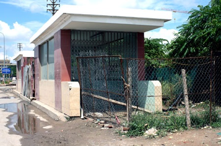 Nhếch nhác hầm bộ hành trên đường vành đai 3 - 4