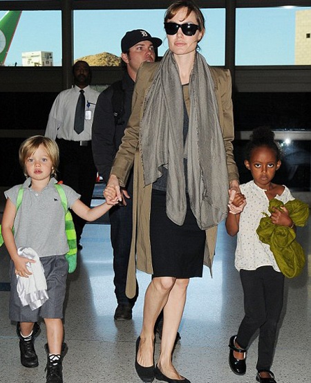 Shiloh Jolie-Pitt: Ra dáng “người lớn” - 1 Shiloh Jolie-Pitt: Ra dáng “người lớn” - 1