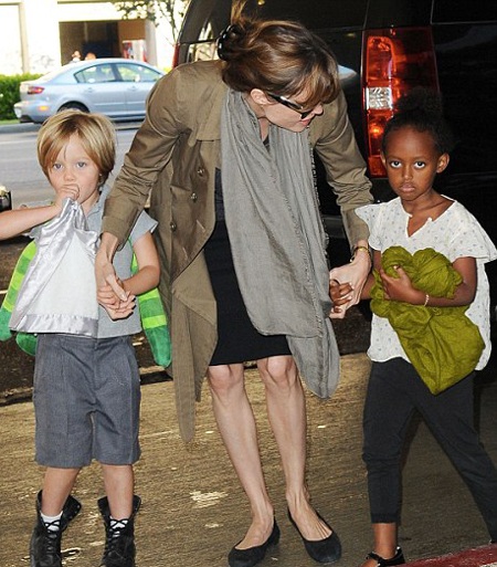Shiloh Jolie-Pitt: Ra dáng “người lớn” - 4 Shiloh Jolie-Pitt: Ra dáng “người lớn” - 4