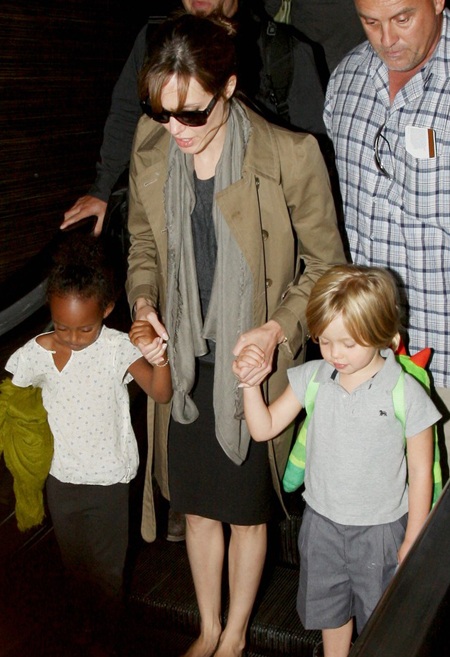 Shiloh Jolie-Pitt: Ra dáng “người lớn” - 5 Shiloh Jolie-Pitt: Ra dáng “người lớn” - 5