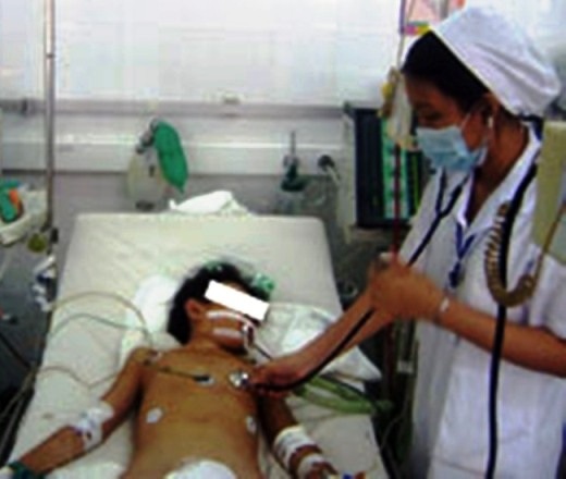 Bị bố mắng, “tín đồ” game uống thuốc sâu tự tử - 1