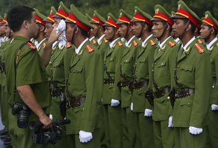 Diễn tập quy mô lớn trước ngày Đại lễ  - 27