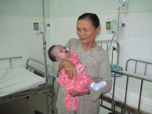 Ca mổ tim cho Nhân Nghĩa bước đầu thành công - 1 Ca mổ tim cho Nhân Nghĩa bước đầu thành công - 1