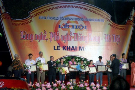 Hai kỷ lục độc đáo tại lễ hội làng nghề, phố nghề Thăng Long - 2 Hai kỷ lục độc đáo tại lễ hội làng nghề, phố nghề Thăng Long - 2